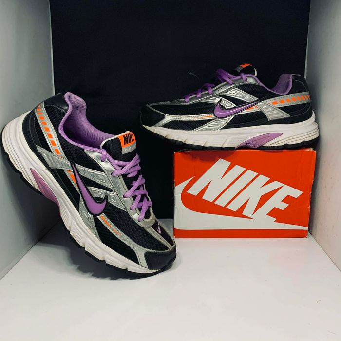 Nike Air Max Initiator – Black / Atomic Violet / Gris – Pointure 39 - photo numéro 3