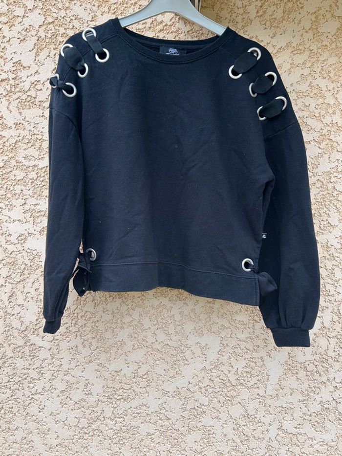 Pull noir le temps des cerises