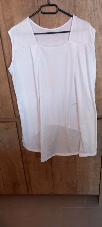 débardeur blanc très large