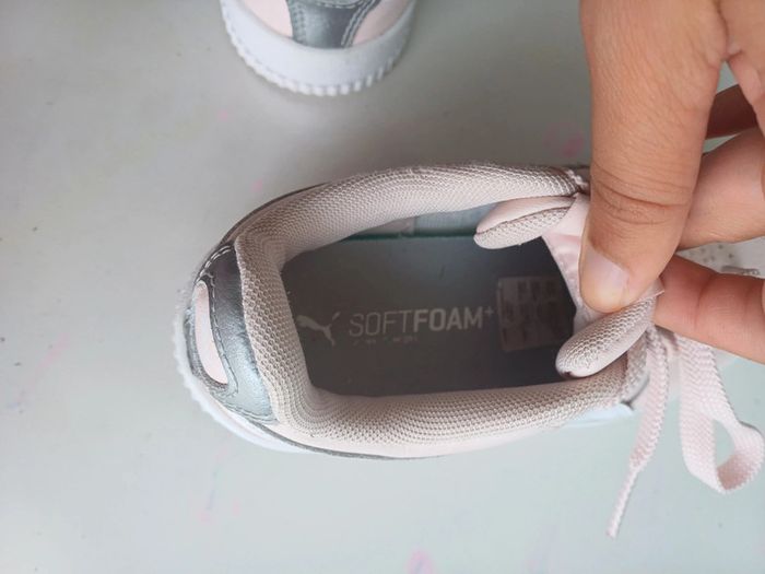 Paire de basket puma rose et blanc 31 - photo numéro 6