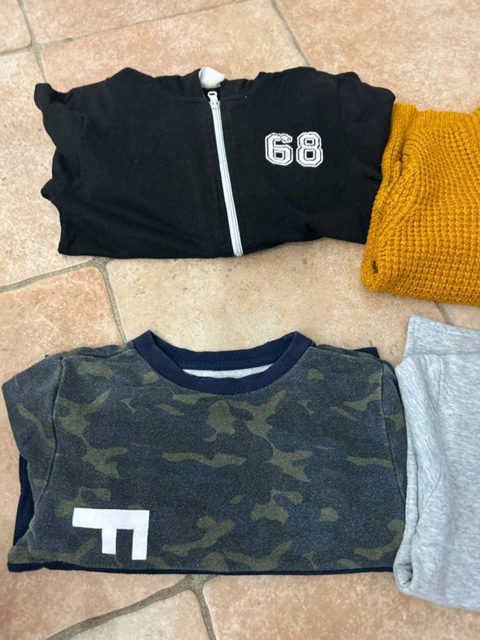 Lot de 4 sweats en 10 ans - photo numéro 2