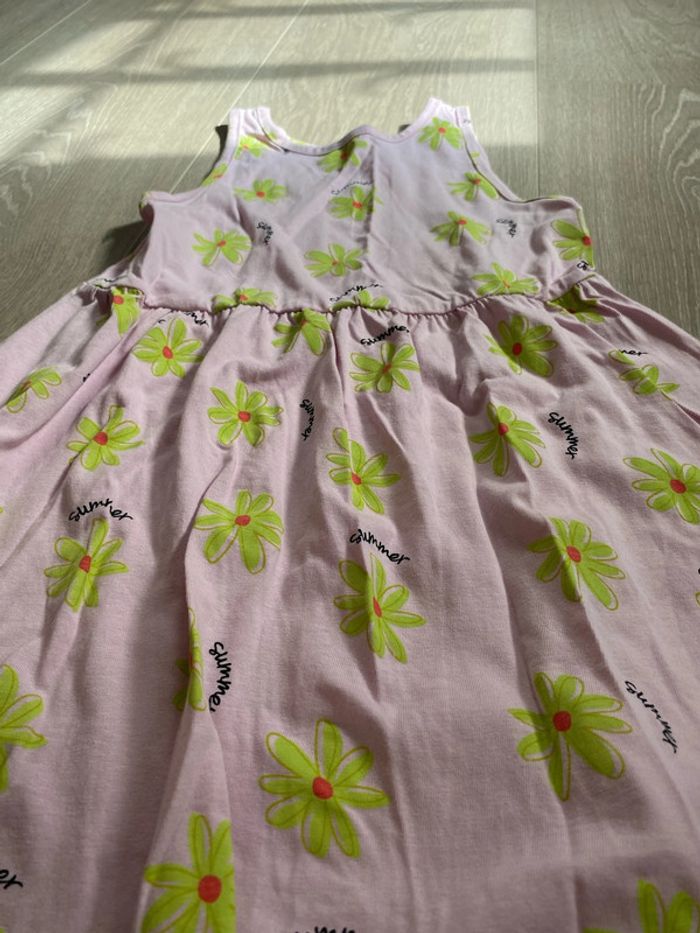Robe taille 6 ans - photo numéro 2