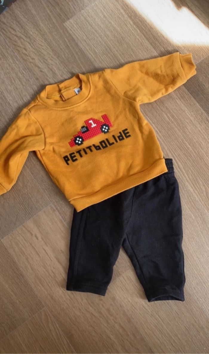 Pantalon + pull 3 mois