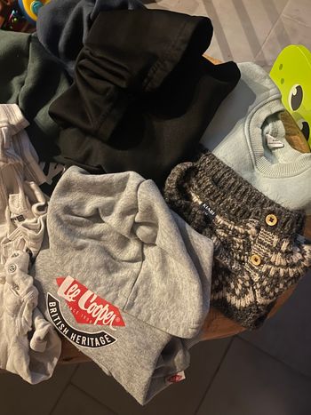 Lot  1.    garçon 6 mois