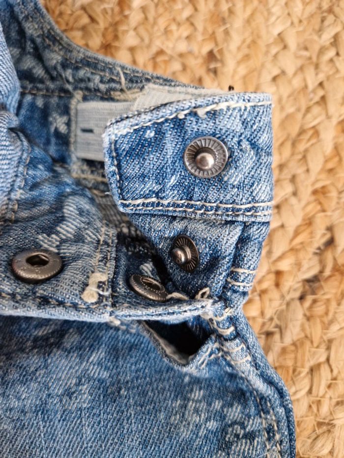 Salopette courte en jeans délavé fleurie Verbaudet🍓2 ans🍓 - photo numéro 5