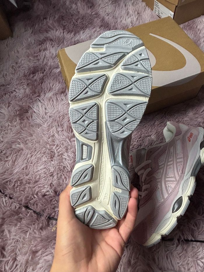 Asics GEL NYC Pink cream rose taille 43.5 - photo numéro 5