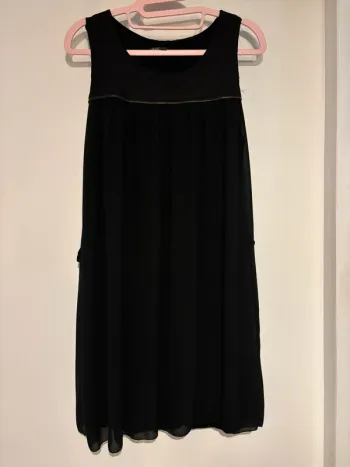 🖤 Robe Noire Élégante TQF Collection – Taille
