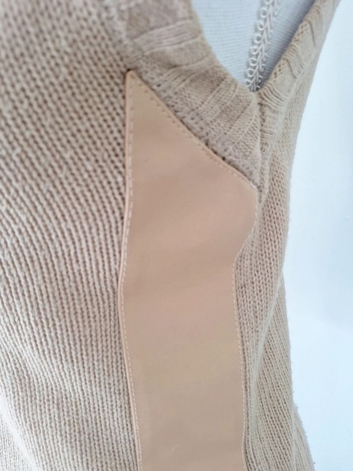 Pull sans manche beige simili cuir t38 #F38M-079 - photo numéro 3