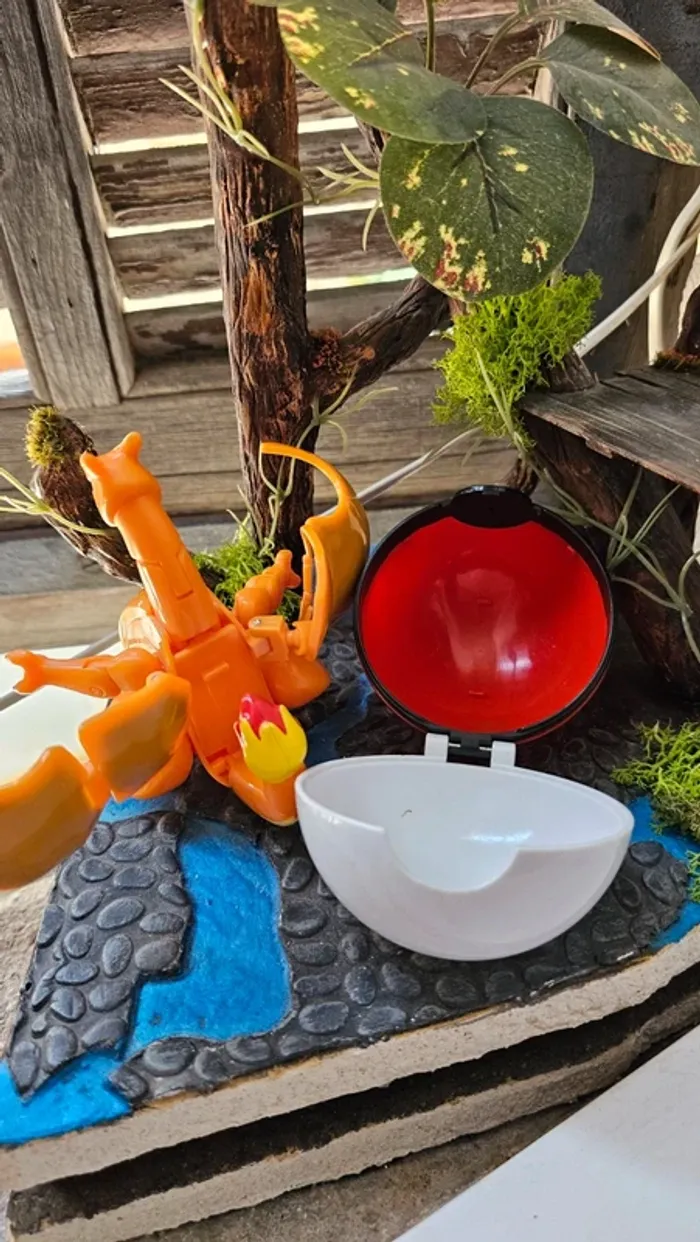 Super figurine Pokemon pliable en boule Dracaufeu - photo numéro 8