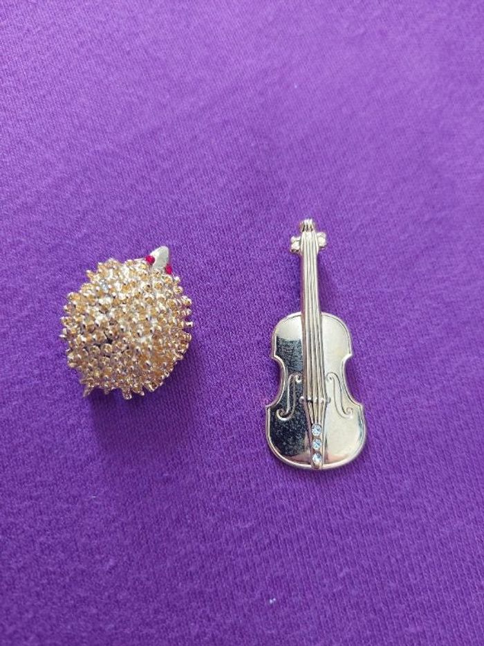 Lot 2 broches