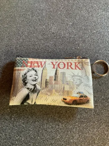 Porte monnaie New York 1 neuf