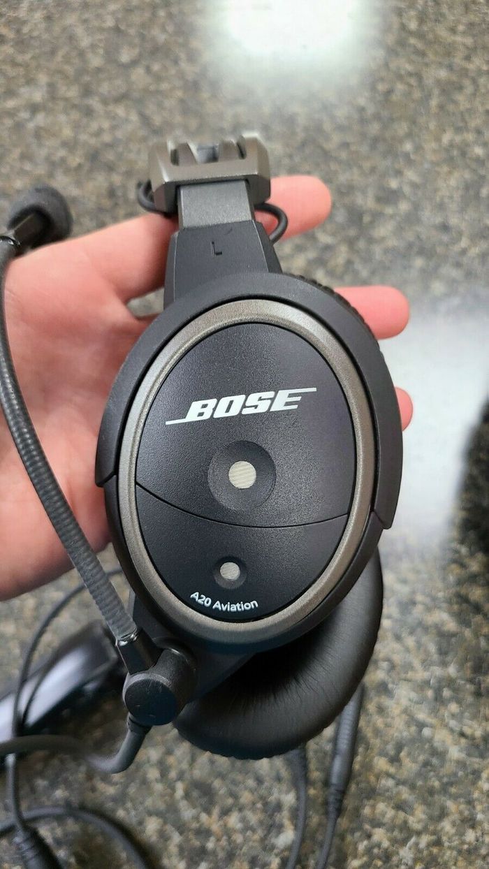 Casque d'aviation Bose A20 avec câble Bluetooth à double prise, 30h de vol en parfait état - photo numéro 4