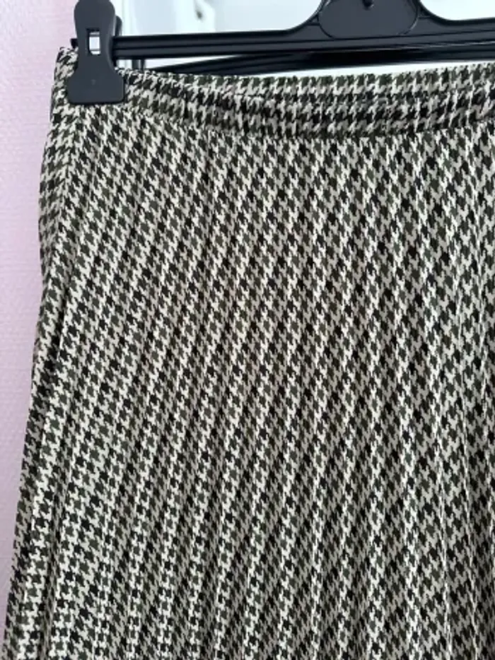 Jupe mi- longue kaki noir neuve - Primark - photo numéro 2