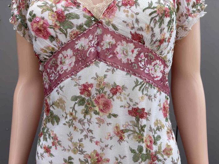 Robe fleurie romantique à dentelle – Taille S – Très bon état - photo numéro 3