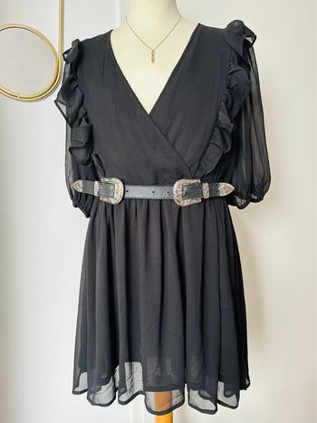Robe noire manches ballons courtes a volants taille empire H&M