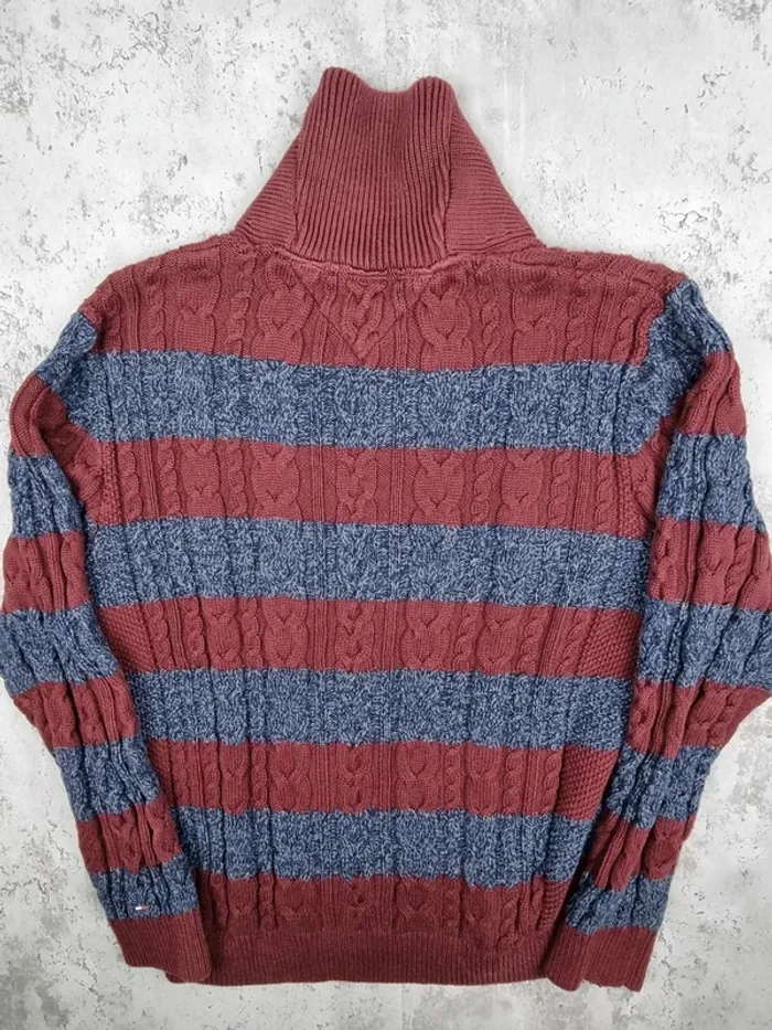 Pull Tommy Hilfiger rayé gris & bordeaux – Taille XXL Homme (mesures en photos) - photo numéro 4