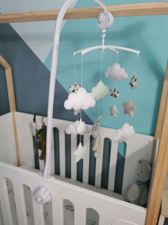 Mobile bébé thème animaux indiens (koalas, pandas, nuages) - photo numéro 3