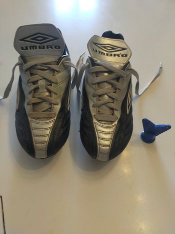 Chaussures de foot 40