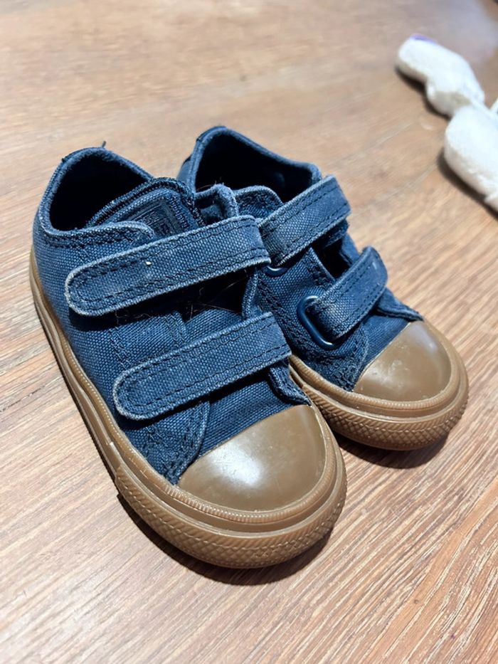 Converse taille 22 - photo numéro 3
