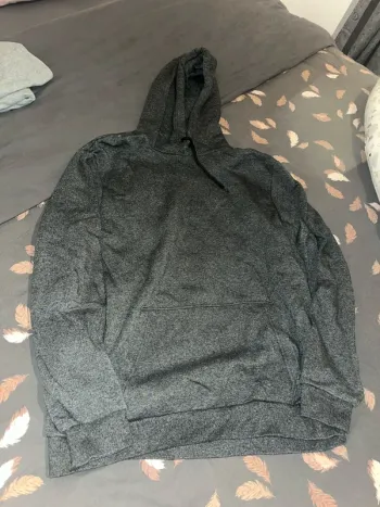 Pull gris à capuche homme
