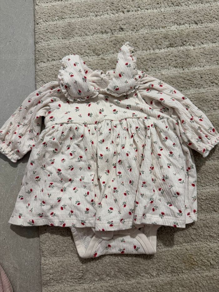 Lot vêtements bébé fille 0-6 mois - photo numéro 3