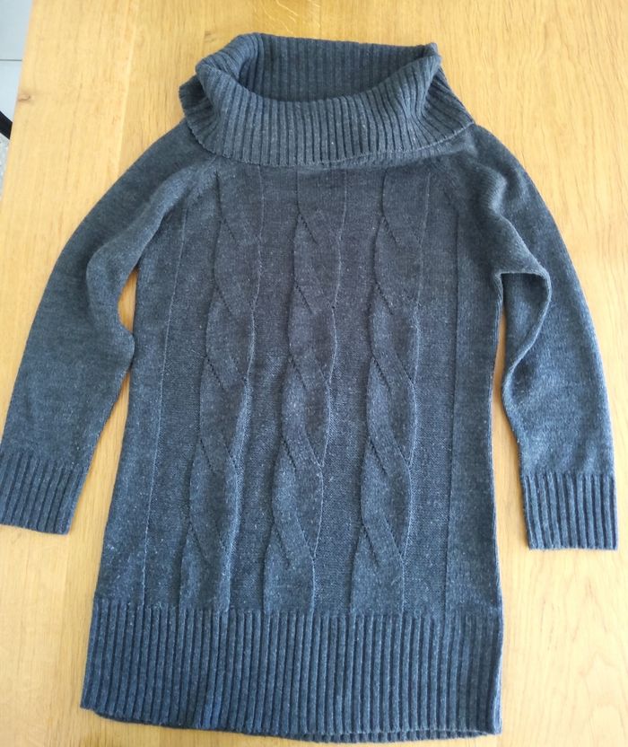 Robe pull gris foncé col roulé