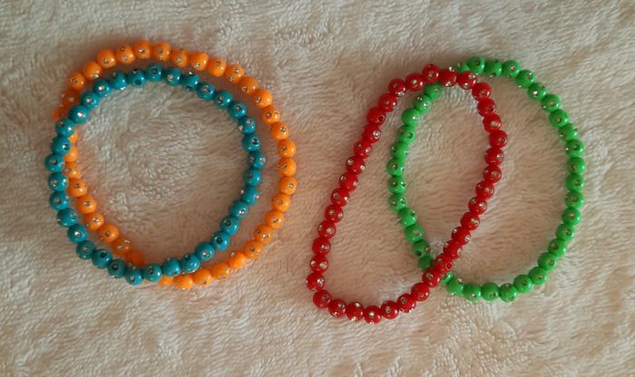 4 bracelets