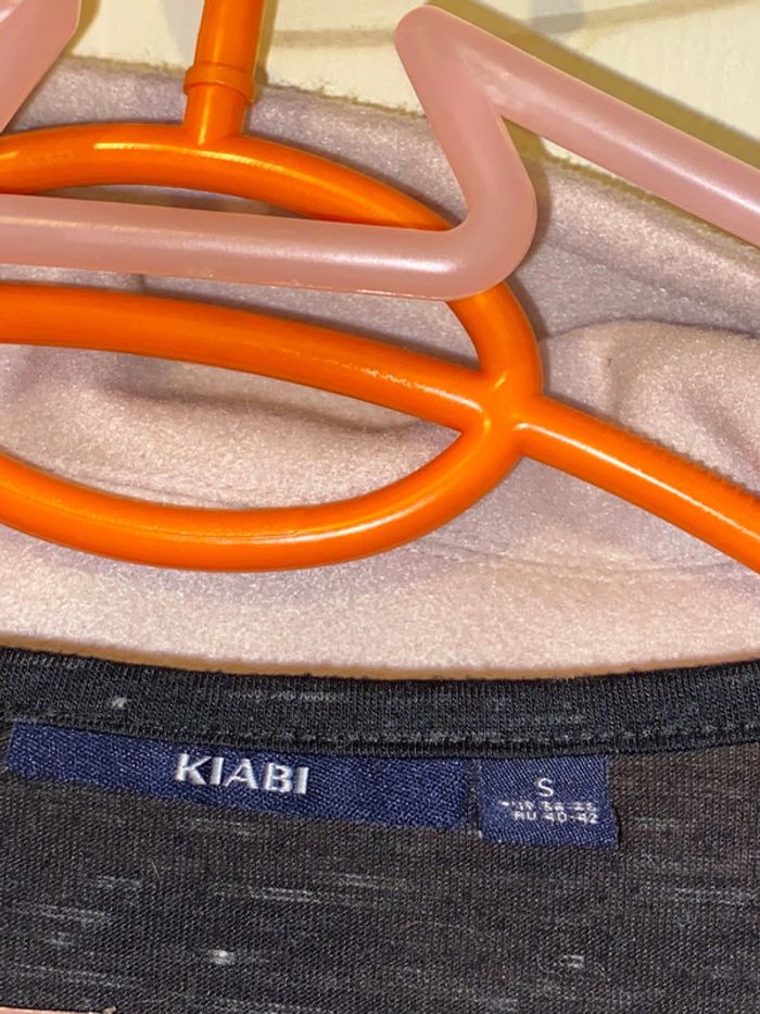 T shirt col V - photo numéro 2