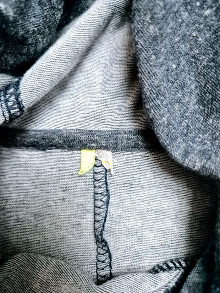 Pull à capuche gris et bordeaux dessin indien orchestra garcon taille 14 ans - photo numéro 4