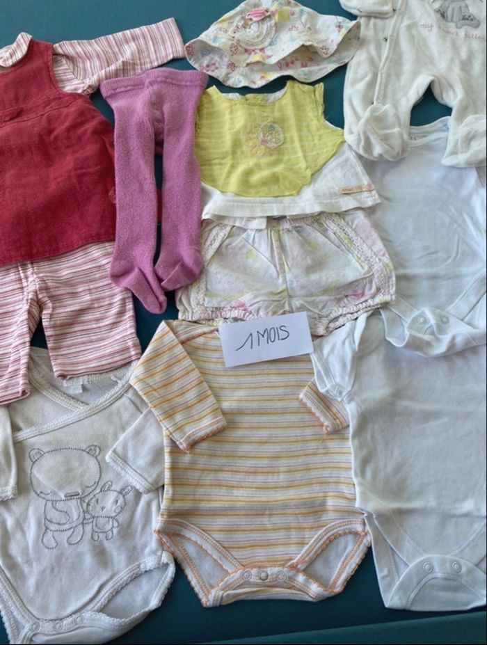 Lot de vêtements bébé fille 1 mois - photo numéro 3