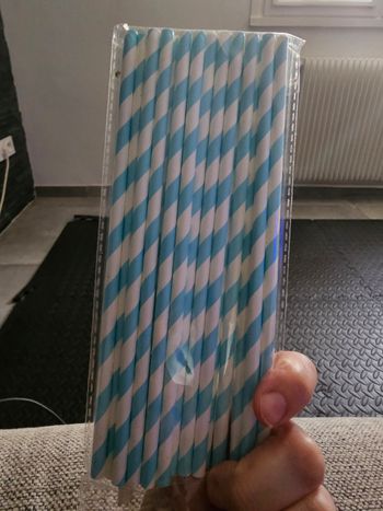 25 pailles bleu rayure blanc 
