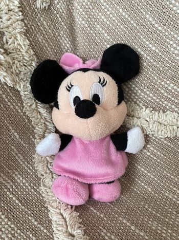 Peluche doudou 16cm Disney minnie souris rose et noir très bon état