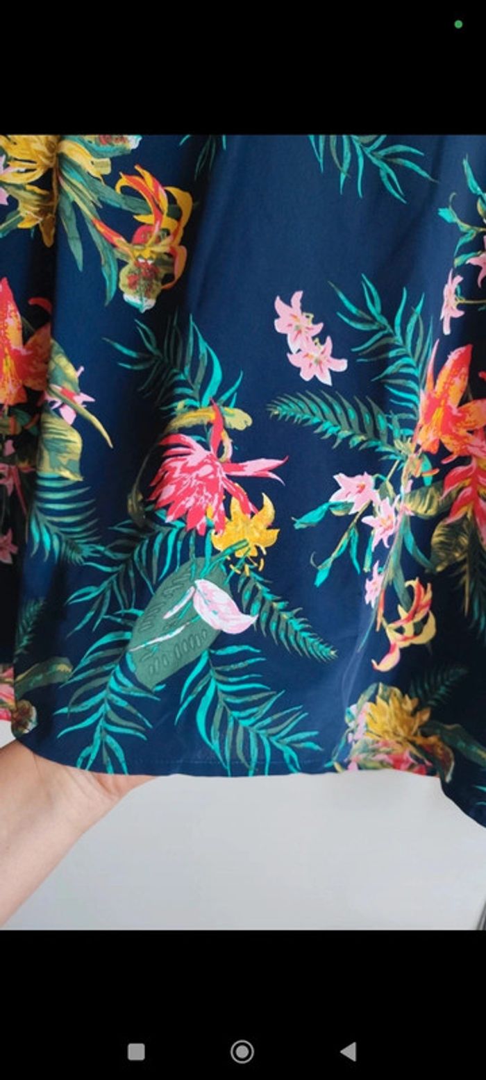 Blouse bleu marine fleurie et colorée taille 42/44 kiabi - photo numéro 4