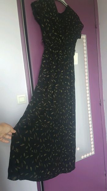 Robe longue noire et dorée  neuve