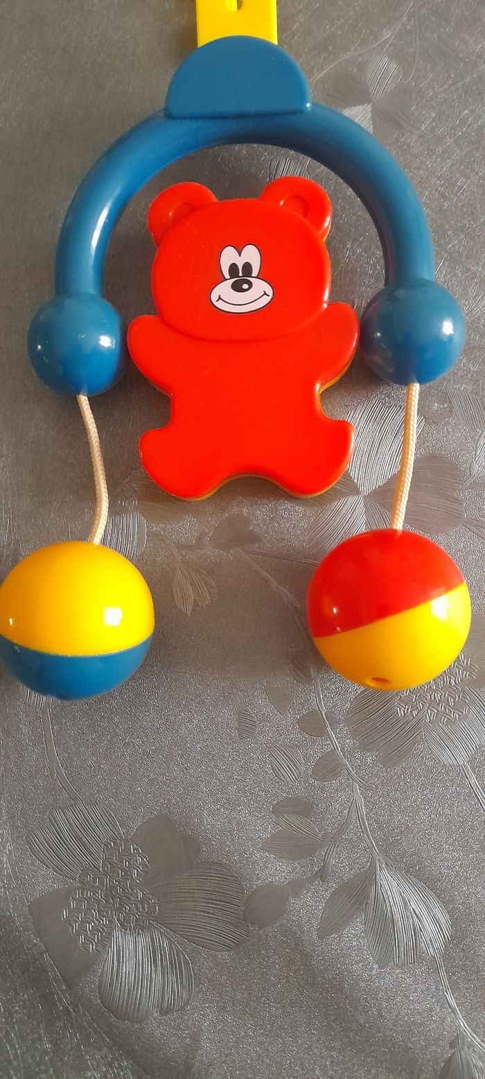 Jouet à accroché - photo numéro 3