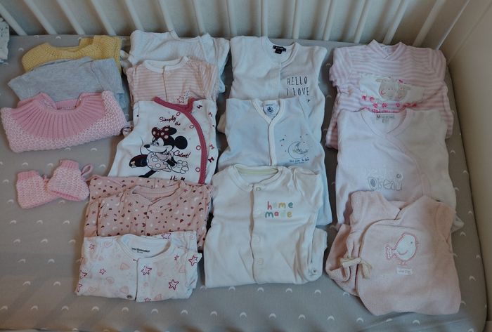 Lot vêtements naissance fille