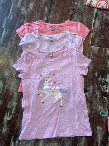 Lot 3 tee shirts