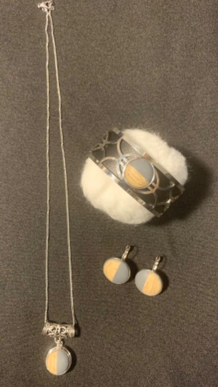 Parure de bijoux