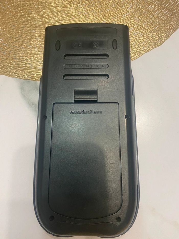 Calculatrice TI-82 Advanced - photo numéro 4