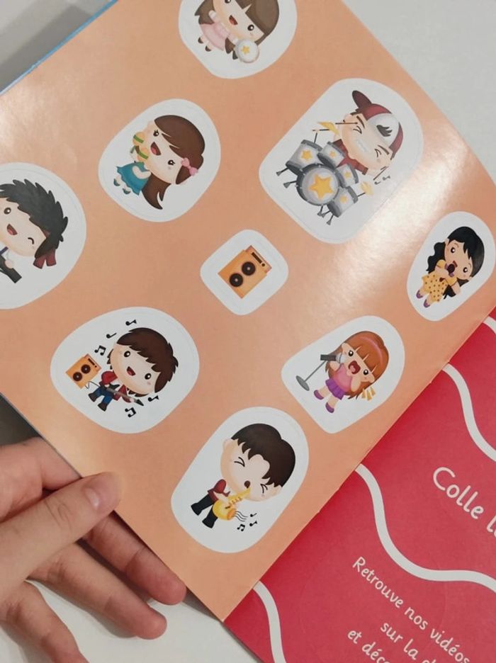 Livre gommettes Colletout Numéro 6 - photo numéro 2