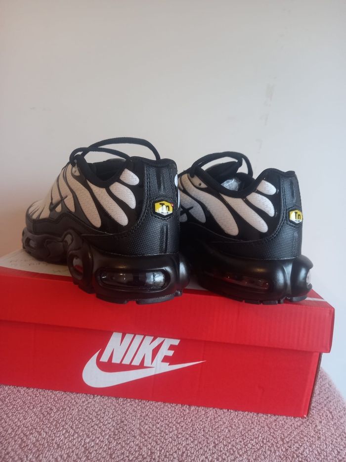 Chaussures neuf - photo numéro 3