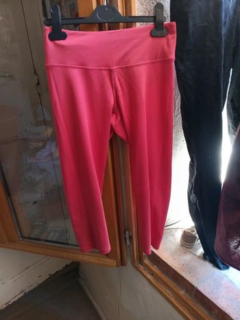 Pantacourt de sport pas de vinted go 32 34 crivit défaut fil