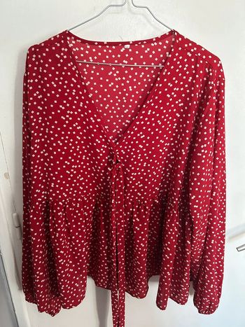 Blouse rouge à pois • taille 2XL