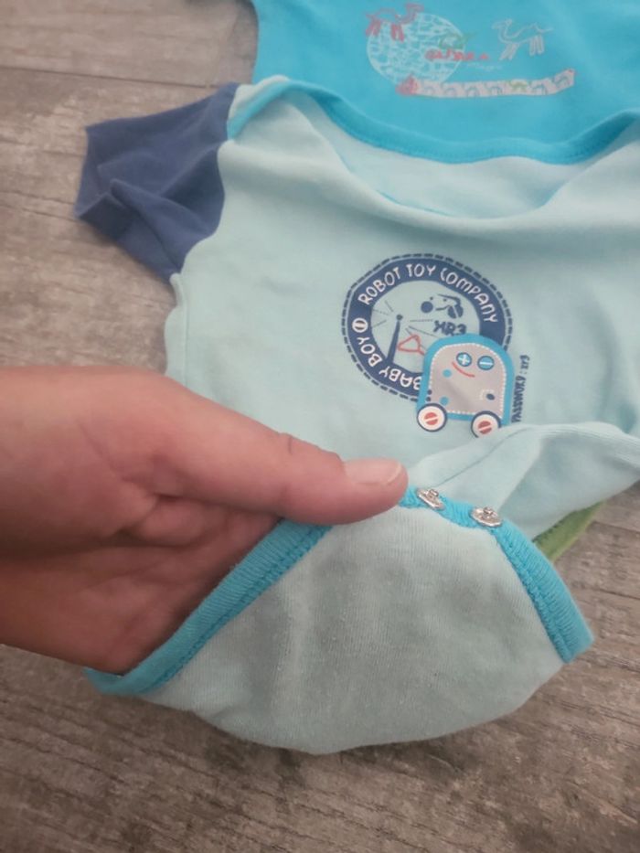 Lot bodies manches courtes garcon 18mois - photo numéro 4