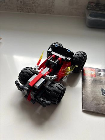 Lego Technic 42073 - Voiture toute flamme complet