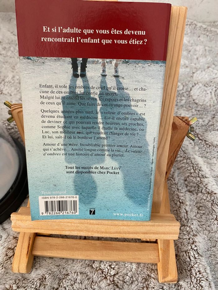 Livre le voleur d’ombres de Marc Levy - photo numéro 3