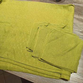 Nappe rectangulaire et 6 serviettes