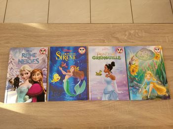 Lot de 4 livres Disney
