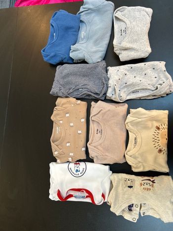 Lot 10 bodies 3 mois