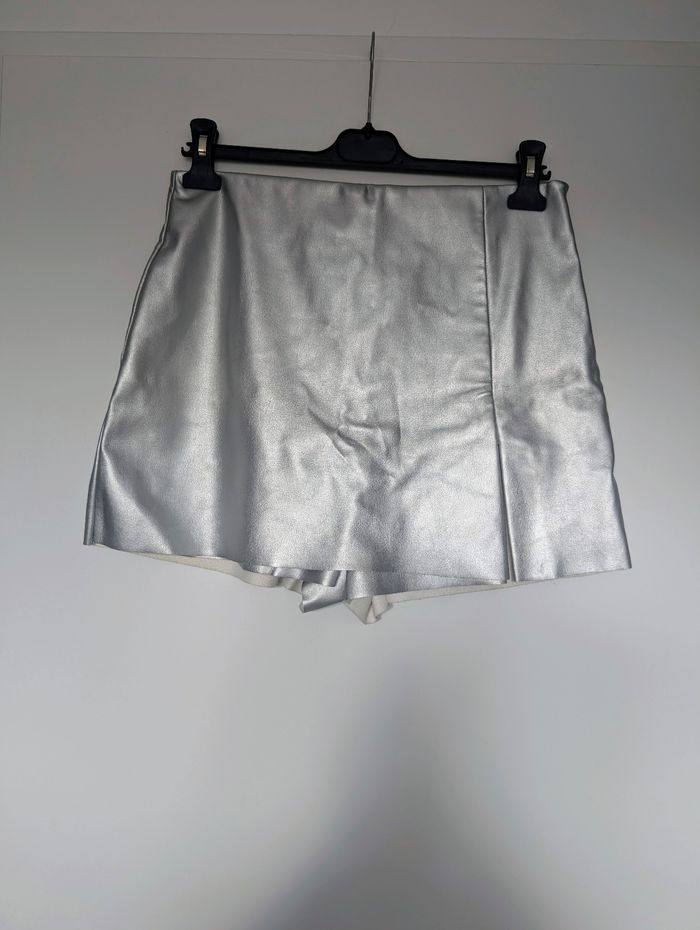 Short argenté effet cuir Oraije Paris – taille 40 (L) Bon état général